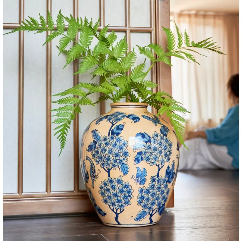 

Chinese Classical Flower Bottle Blue White Ceramic Table Decoration Hand Drawn Patterns Plant Vase Living Room Craft Ornaments