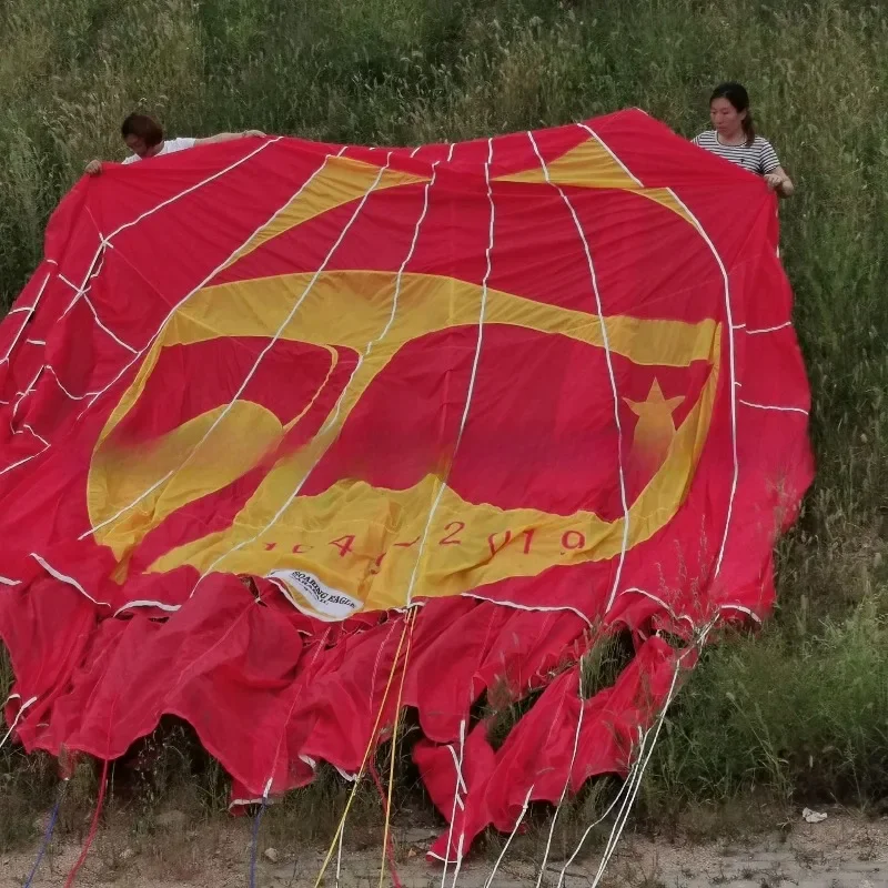Sea parachute, land parachute
