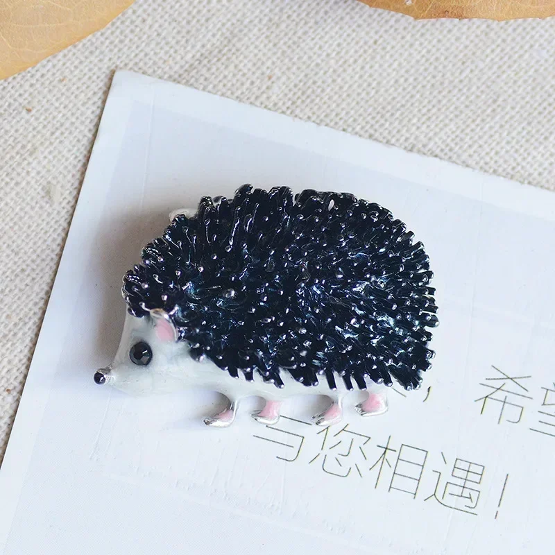 Animal Enamel Pins Hedgehog Brooch Alloy Lovely Badge Denim Shirt Lapel Pin Women Jewelry Gift Drophspping