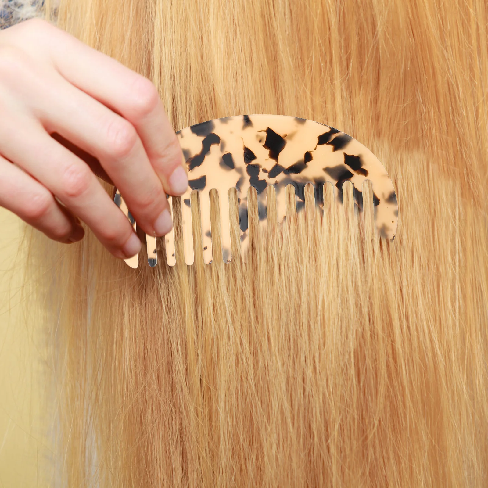 

2Pcs Hair Combs Wide Tooth Durable Detangling Styling Combs Portable Lightweight Salon Hairdressing Tools Hairdressing Comb