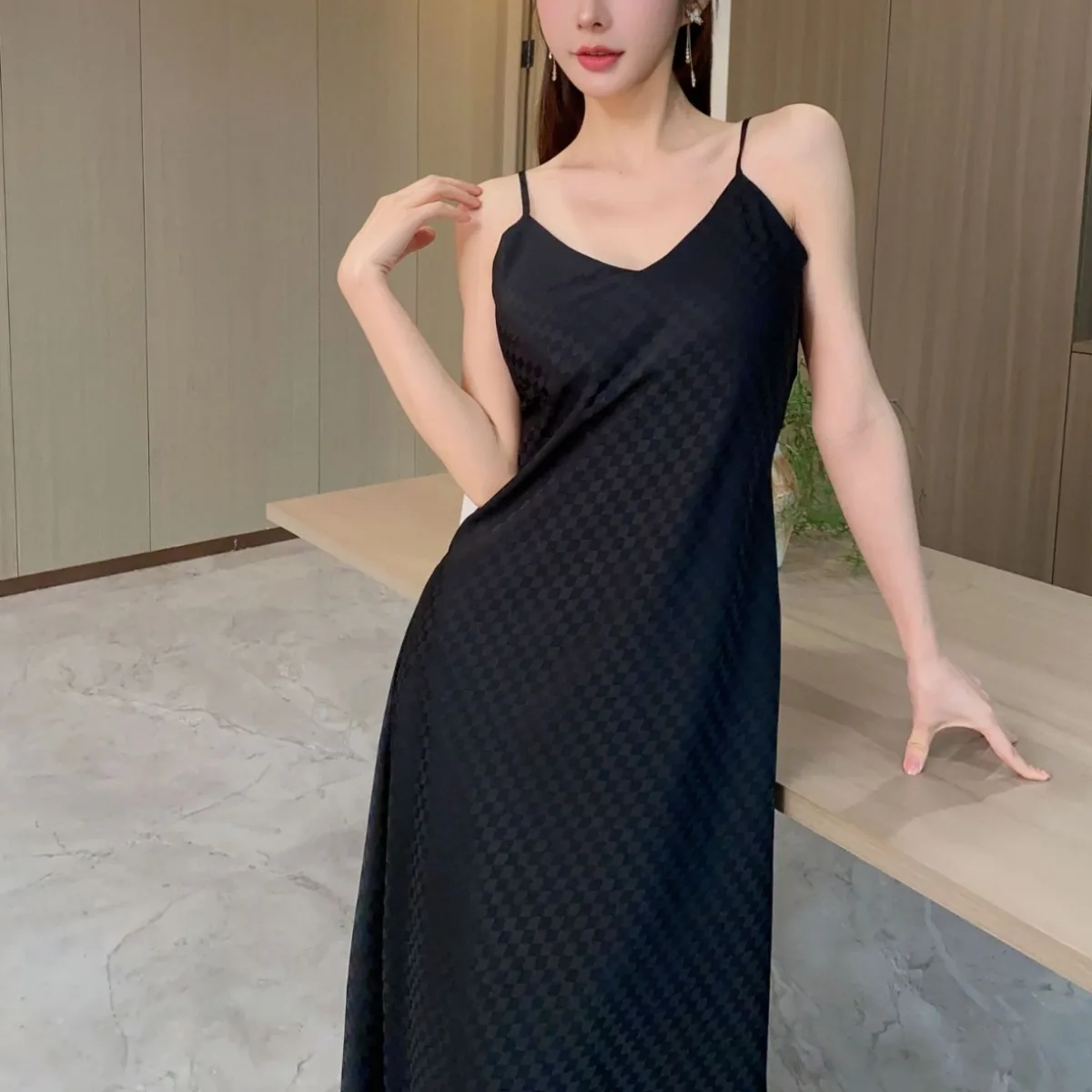 

Женская атласная ночная рубашка, Длинная атласная ночная рубашка на бретелях-спагетти, Элегантная ночная рубашка в французском стиле, Летнее белье