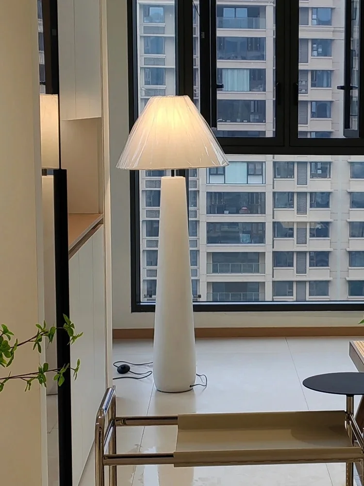 French Style Living Room Fabric Floor Lamp Sofa Side Stand Lamp Decoration Bedroom Bedside Lamp LED