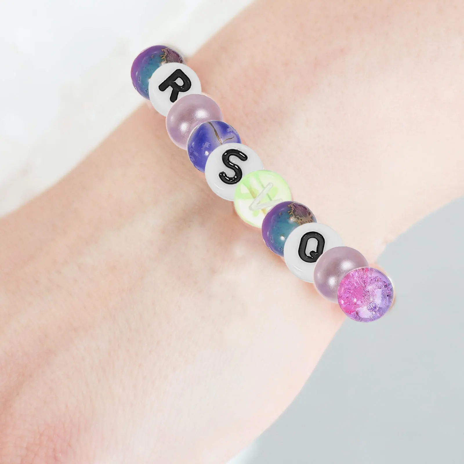contas-de-letras-em-acrilico-a-granel-contas-de-alfabeto-com-superficie-lisa-e-resistentes-ao-desgaste-para-joias-artesanais-pulseiras-colares-e-pingentes