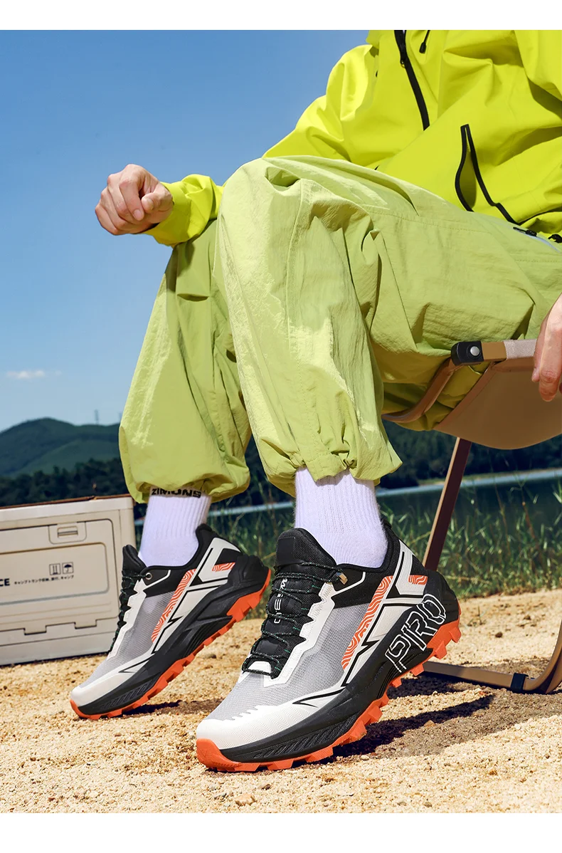 2025 new track and field jogging shoes professional running shoes training speed jump men's and women's sports shoes