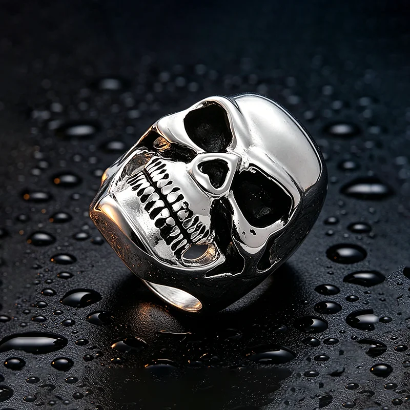Gothic Polished Skull Head Stainless Steel Ring Retro Punk Style Durable Anti-Tarnish Statement Jewelry For Men Daily Wear