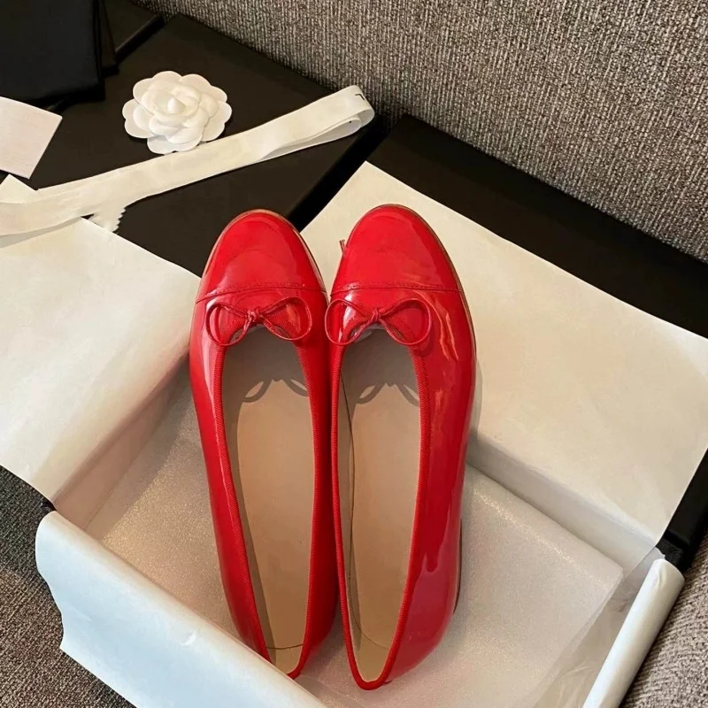 2026 Spring and summer new checkered women's single-layer leather shoes paired with bow ballet flat shoes
