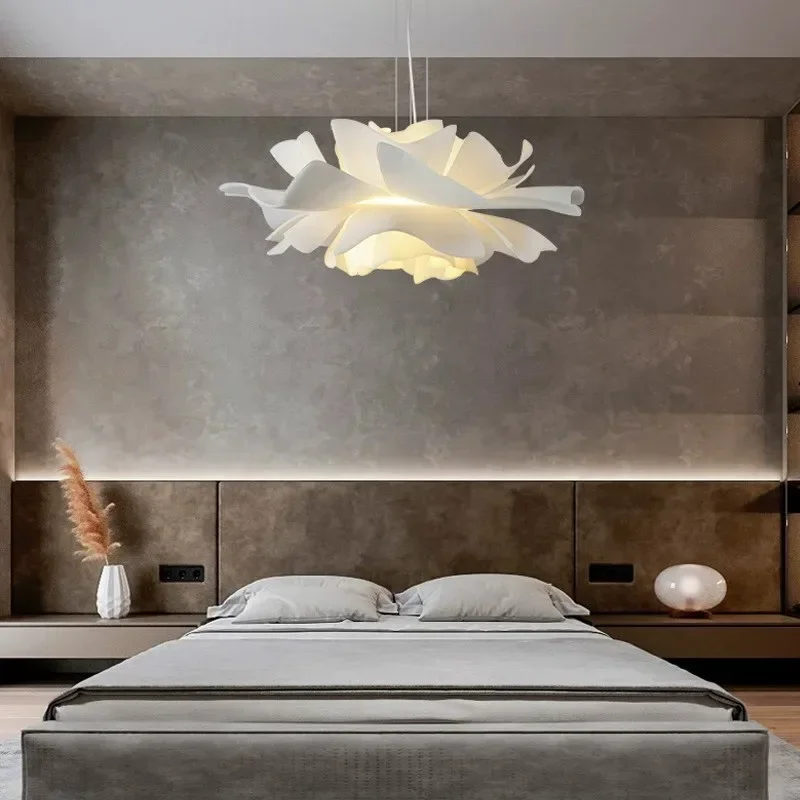 Nordic Bedroom Flower Chandelier Creative Internet Celebrity Ins Girl Feather Lamp Modern Simple Restaurant Study Pine Cone Lamp