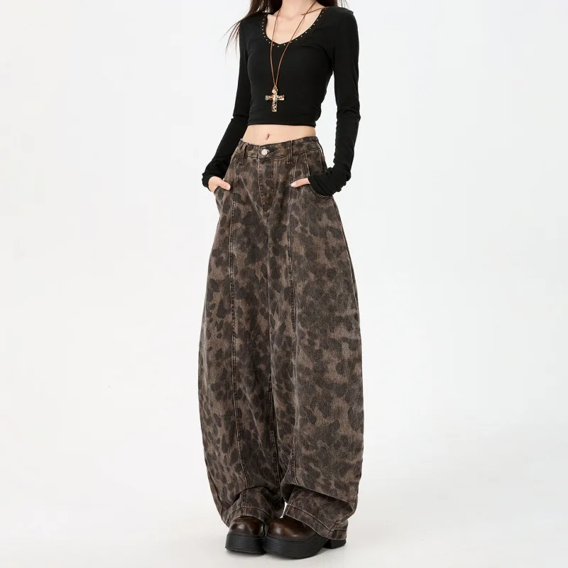 

2026New Spring Collection: American Retro Leopard Print Curved Hem Pants for Women, High-Waisted Loose Vintage Distressed Floor-
