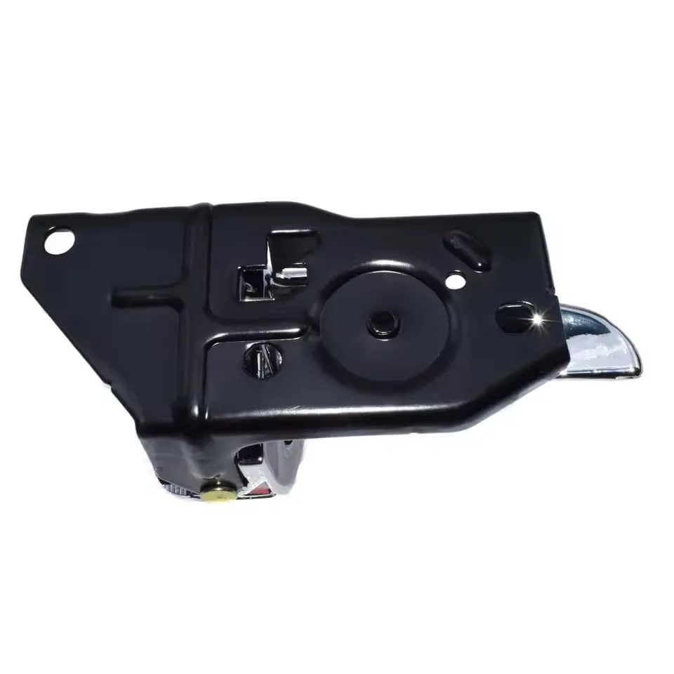 826103D010 Chrome door inner handle left front for 2002-05 Hyundai Sonata