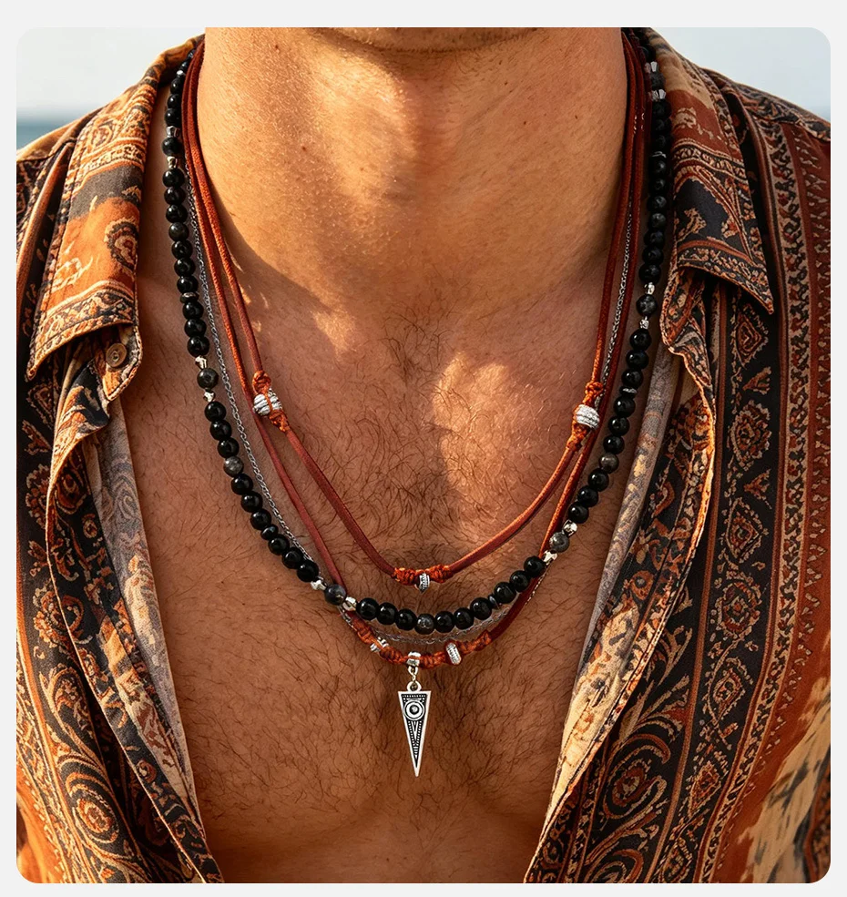 Vnox Herren Mehrschichtige braune Lederkette mit schwarzem Onyx-Perlenanhänger aus Legierung, dreieckig, Boho Surf, handgefertigte Halsketten, Schmuck, Geschenk – Detail 2