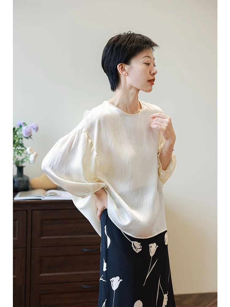 

Retro Summer Silk Satin Bubble Sve round Ne Loose Fit irt Ele Casual off White Color Women's Premium Quali Blouse