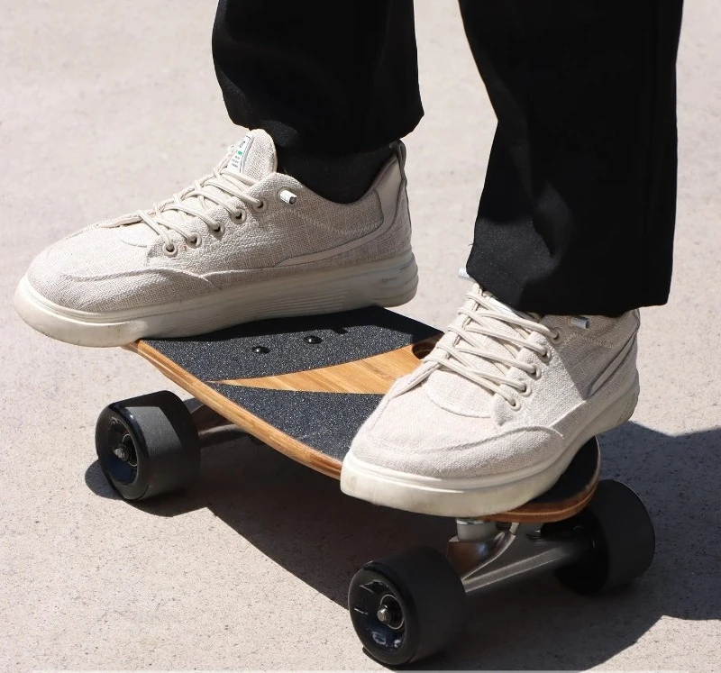 Mini Land Surfboard, Skateboard, Small Fish Board, Portable, Pedal-free Ground Transportation, Street Brushing, Beginner Childre