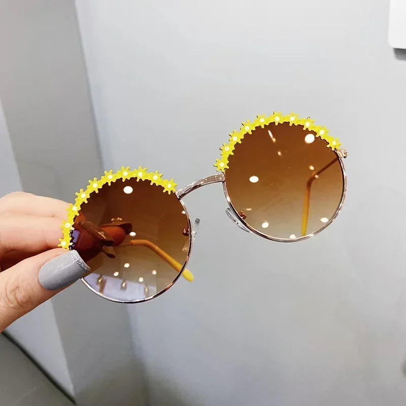 Redondo crianças óculos de sol flor bebê crianças tons óculos de sol meninas bonito meia armação metal óculos uv400 gafas de sol lentes de sol