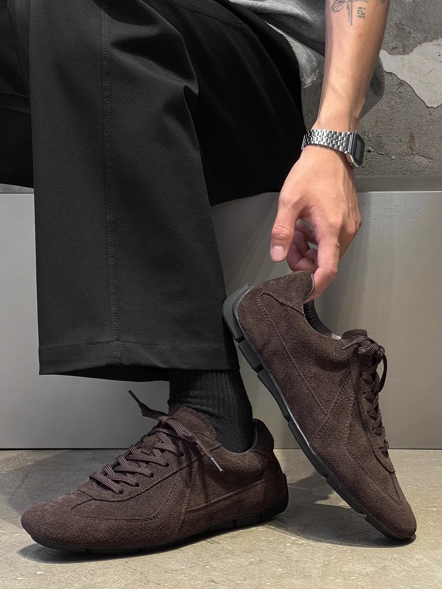 2025 الأكثر مبيعاً للجنسين أحذية مشي متينة مقاومة للانزلاق عالية الجودة أحذية مشي غير رسمية جودة استثنائية