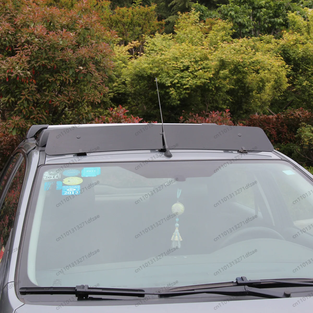 

Roof deflector, silent, universal, noise canceling panel