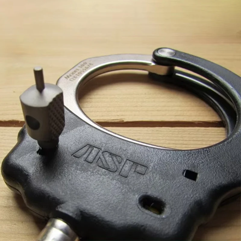 Подвеска-ключ из титанового сплава с ЧПУ для ASP SW Smith Wesson, наручники, игрушечный нож, ремешок, паракордовые бусины, инструменты EDC