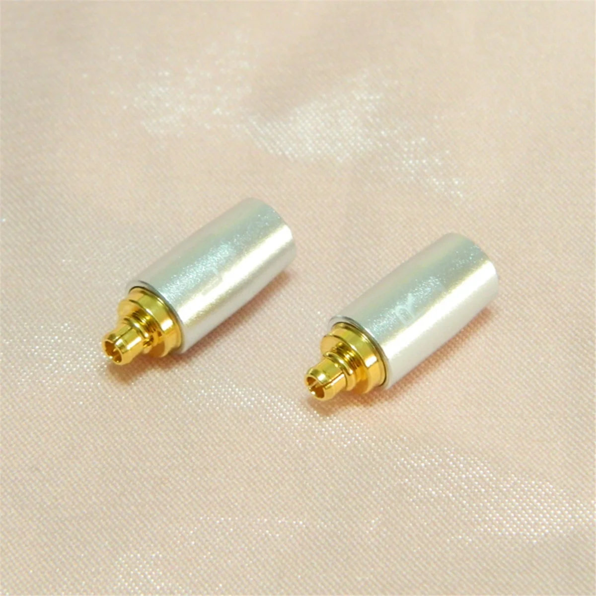 1 Paar Kopfhörer Pin Stecker Kopfhörer anschluss Adapter für Senn heiser ie300 ie900 für Audio Technica N5005 Kopfhörer stecker Silber