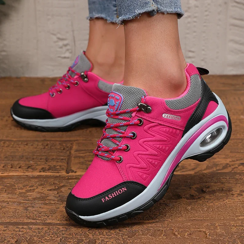 

Fashionable Women's Black Genuine Leather Sports Shoes Breathable and Comfortable Sports Shoes Suitable for Daily Use Exercise