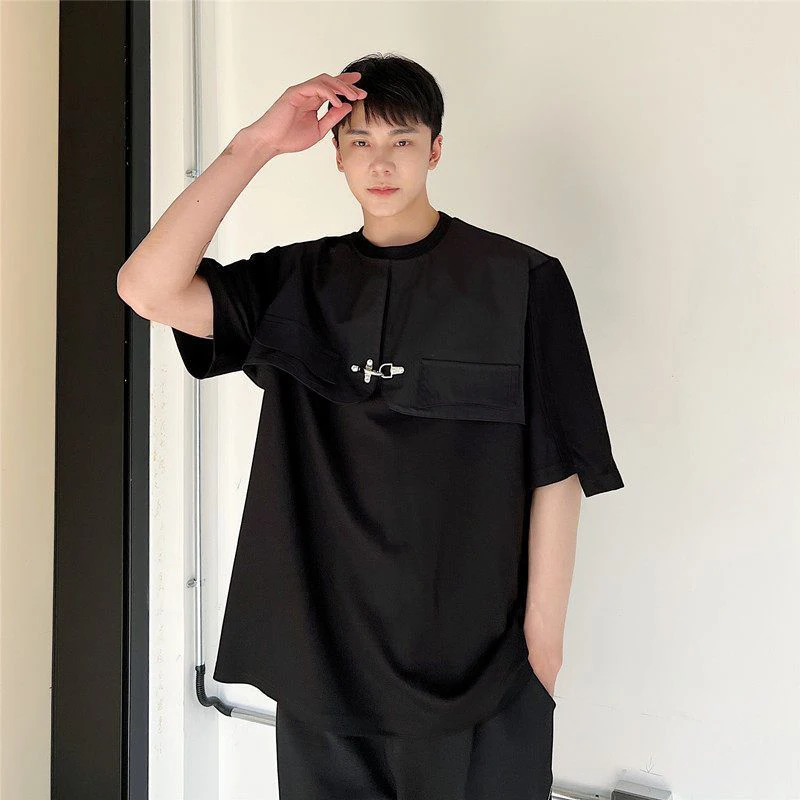 Men Fake Two Piece Round Neck T Shirt Metal Buckle Pocket Short Sleeve Tops Summer Loose Fashion Streetwear Male Casual Pullover