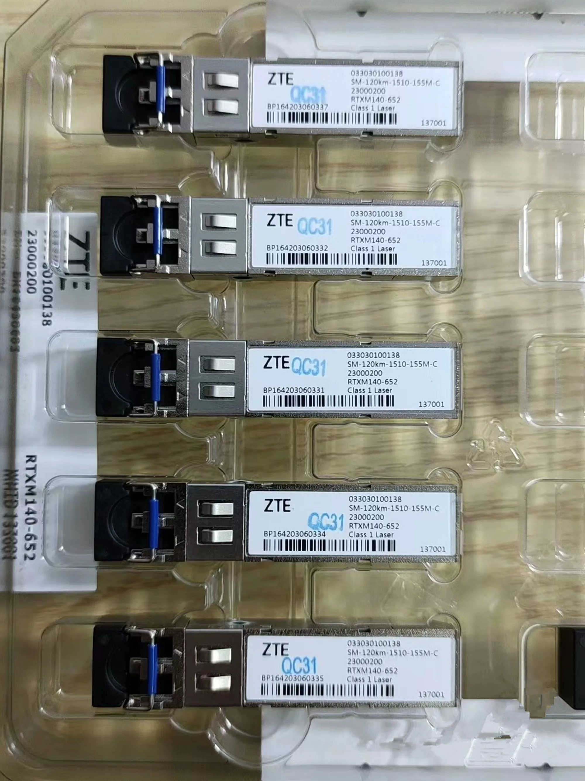 

ZTE 155M 120KM SFP Optical Switch 033030100138 23000200 RTXM140-652 SM-120KM-1510-155M-C