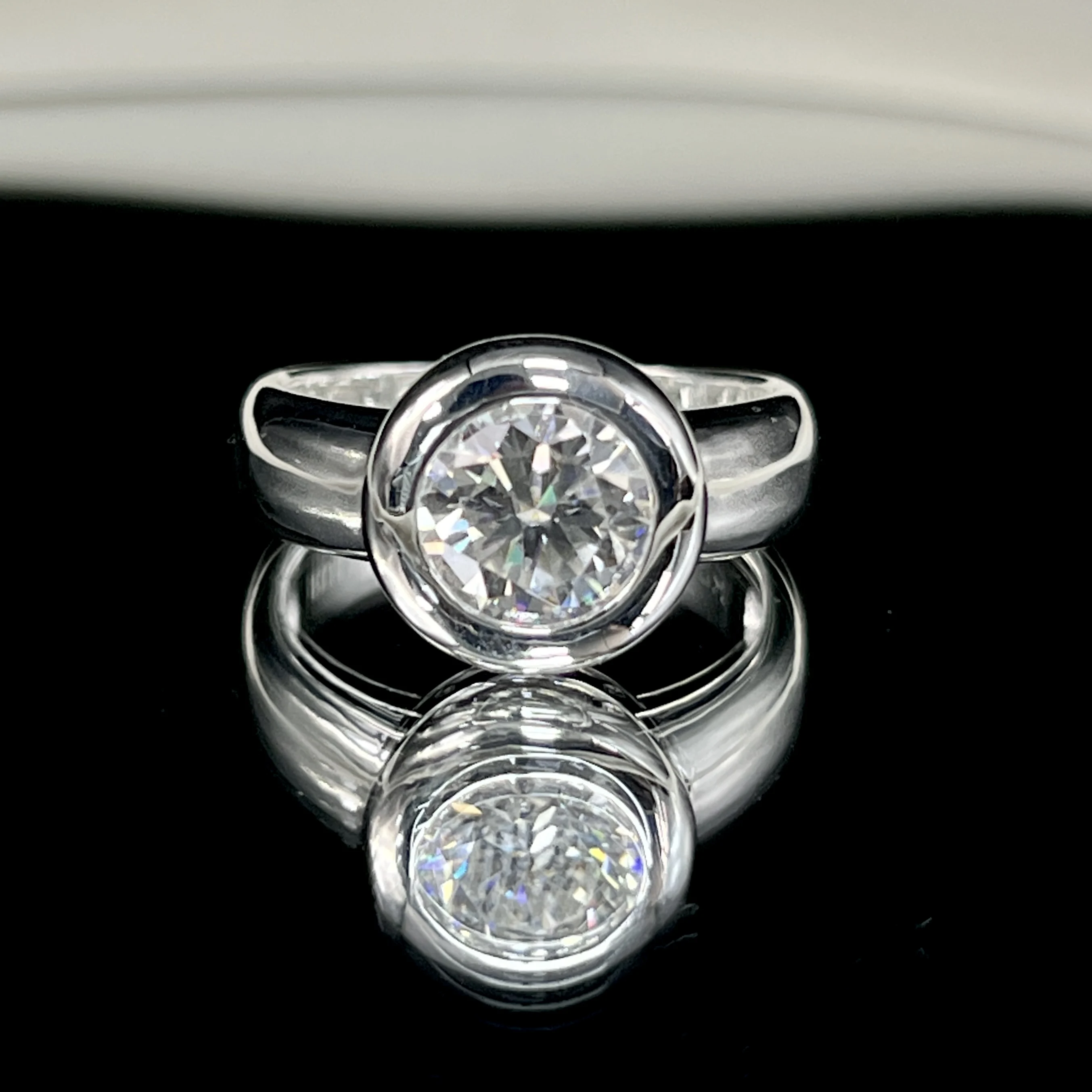 

S925 silver, minimalist design, high-end feel, 2-carat moissanite diamond ring, women's ring