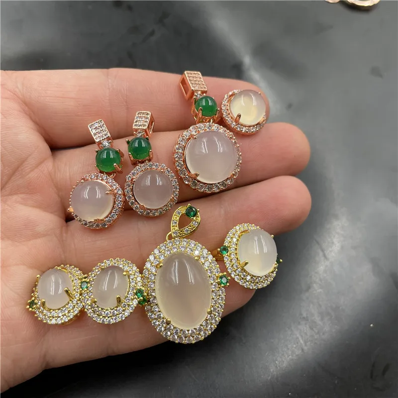 

Серебро 925, инкрустированный халцедоном, комплект из трех предметов с белым агатом, кулон, кольцо, серьги