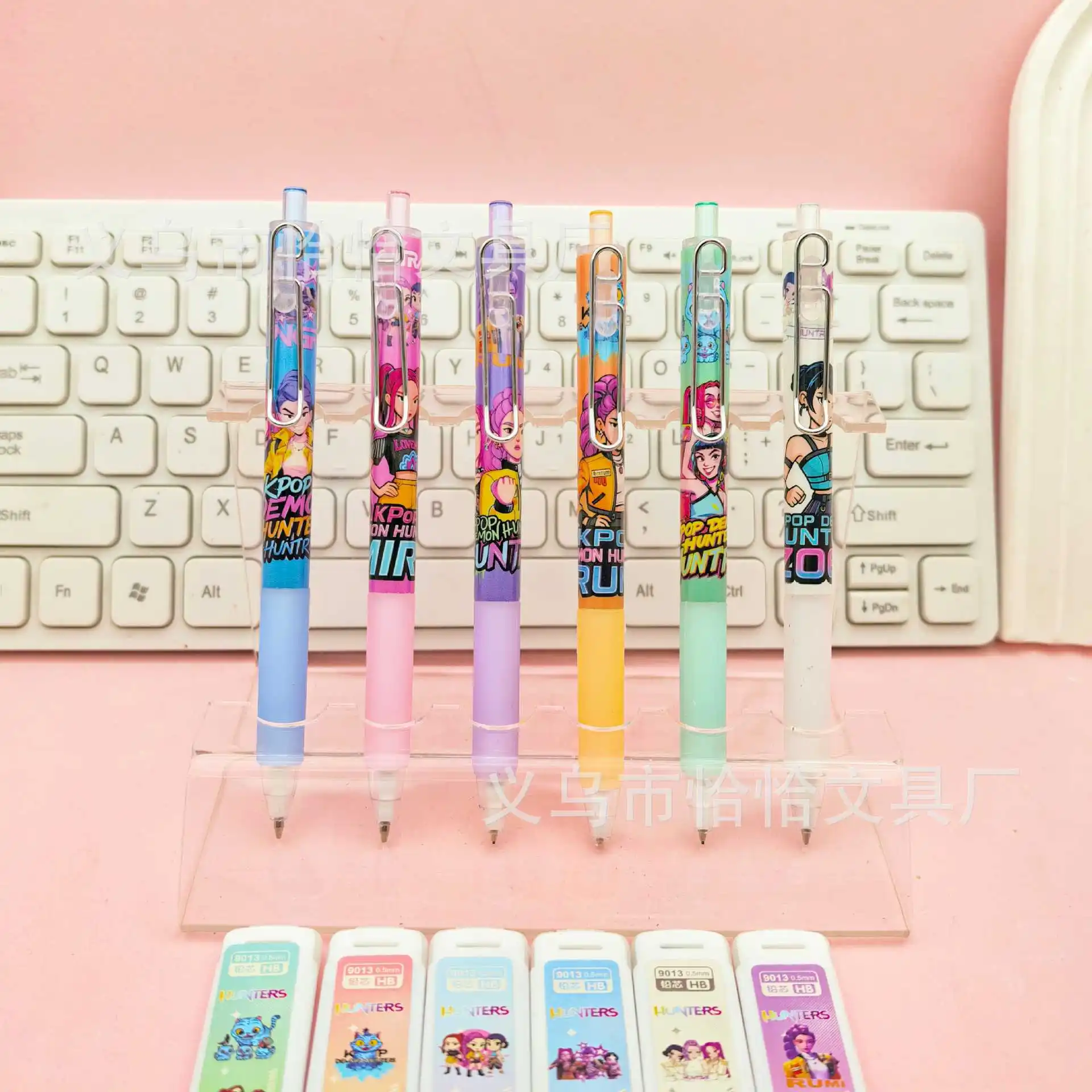 

KPOP Hunter Girl Group Automatic Pencil Set Korean Comic Pen with Cartridge No-Sharpening Push-Pull Pencil Activity Pencil