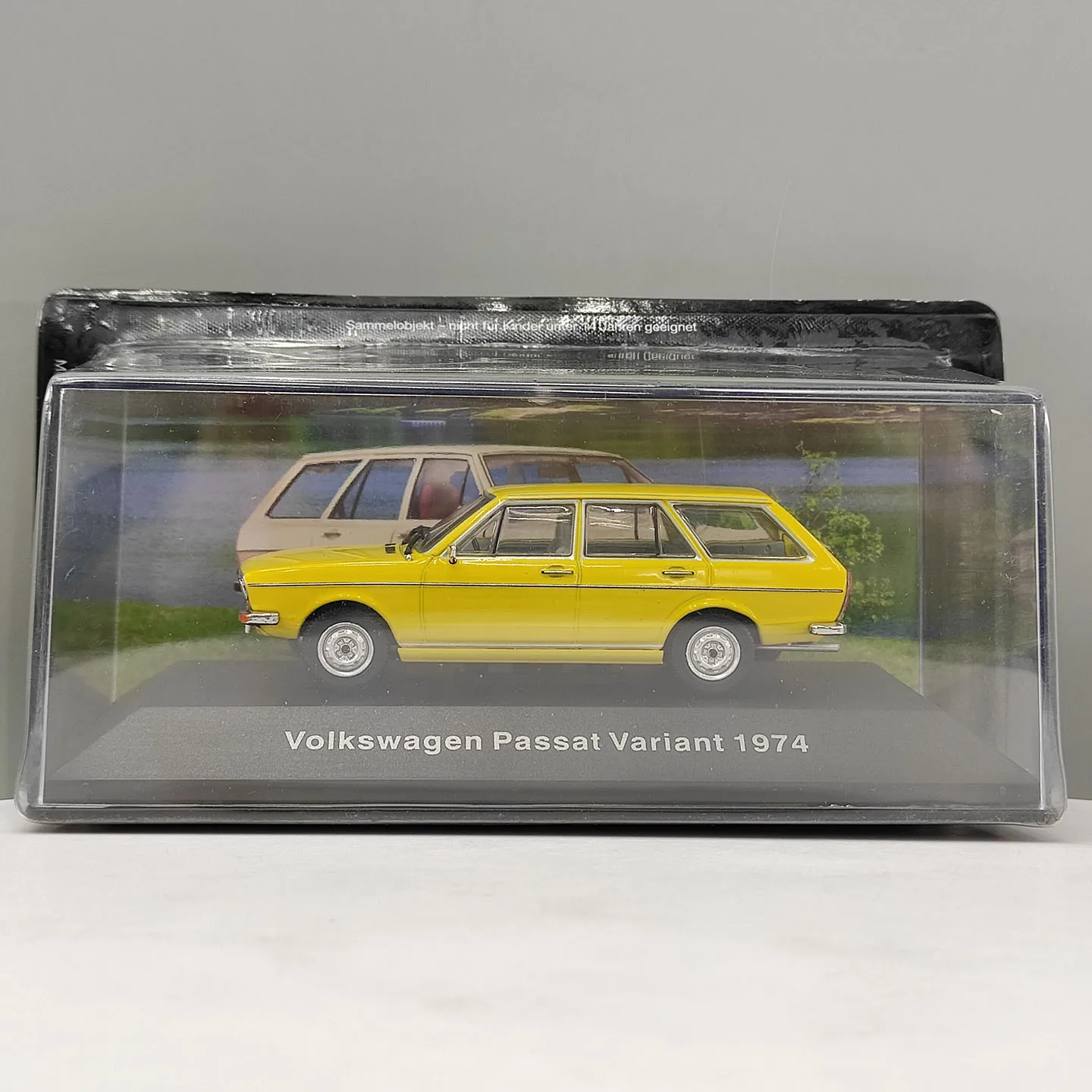 Diecast IXO 1:43 Scale VW Passat Variant 1974 Alloy Car Model