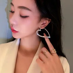 New Silver Color Heart Rhinestones Hoop Earrings for Women Light Luxury Versatile Temperament Delicate Fashion Jewelry Wholesale