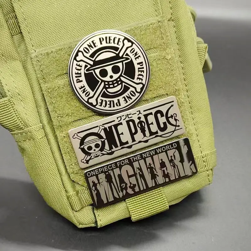 

One Piece animation peripheral creative skull metal badge personalized pirate group logo Velcro seal clothing patch wholesale