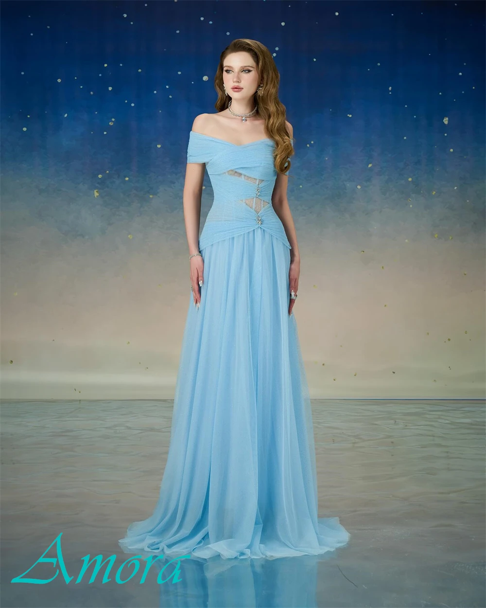 Нежное шифоновое вечернее платье без бретелек по индивидуальному заказу. Изящные платья для выпускного вечера с открытыми плечами. Изысканные платья для особых случаев.