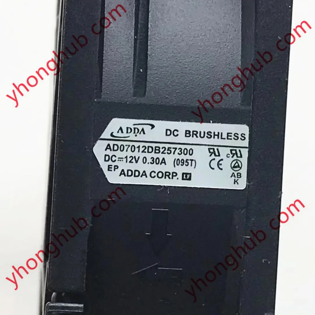 ADDA AD07012DB 257300   Ventola di raffreddamento per server DC 12V 0,30A 70x70x25mm a 3 fili
