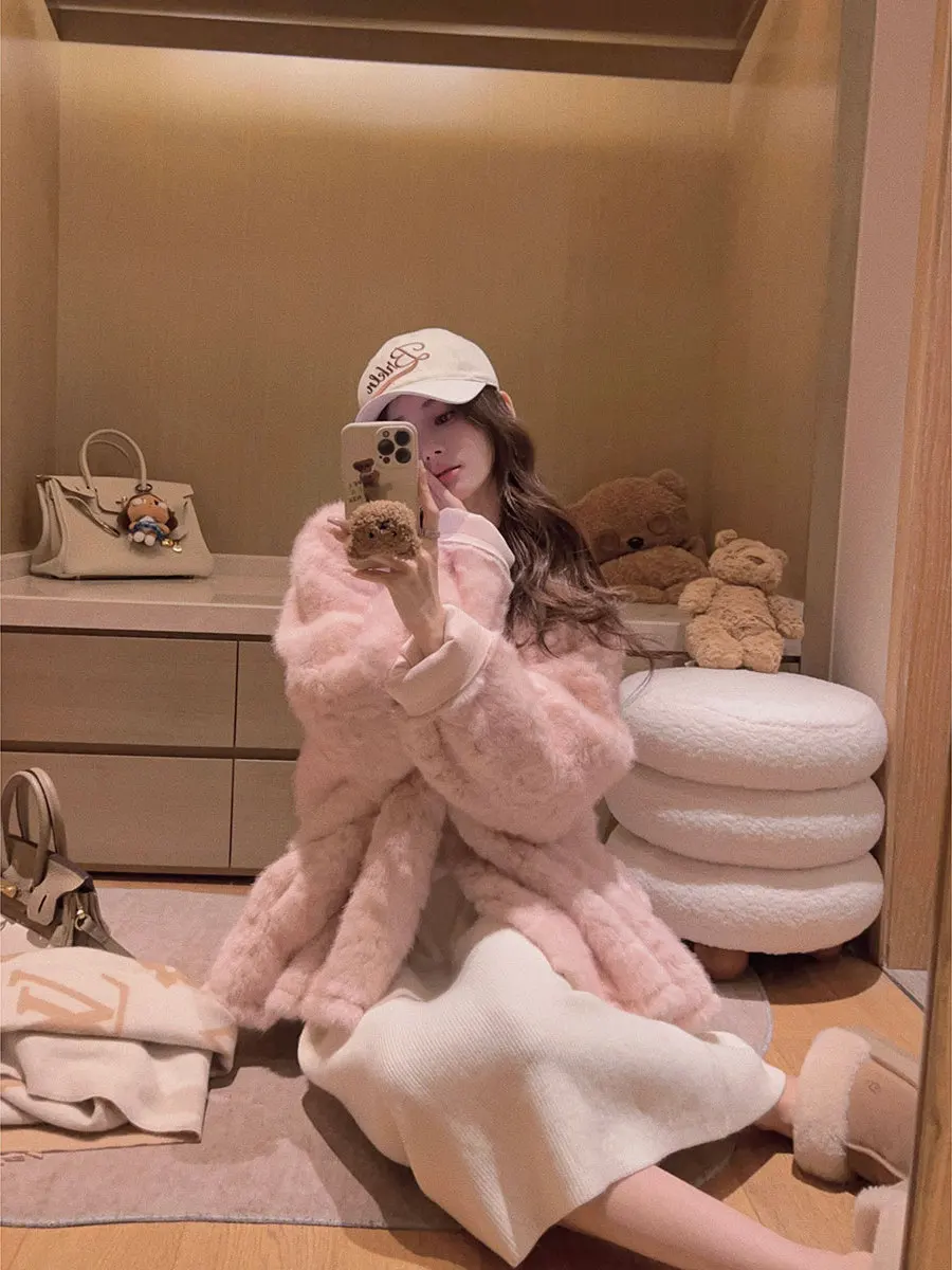 

Женская повседневная верхняя одежда Yukiss: Удобный, экологичный пальто-куртка из искусственного меха с длинными рукавами и узором в горошек