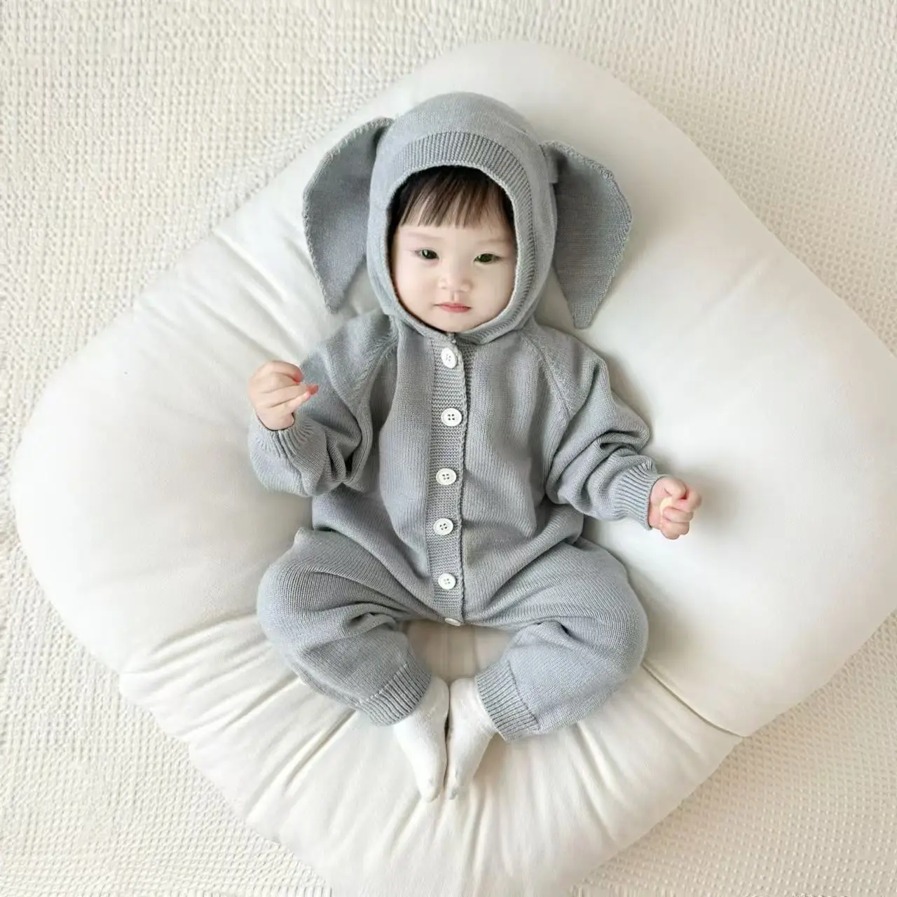 New autumn and winter baby clothes cartoon rabbit newborn clothes knitted warm 0-2 year old boys and girls baby jumpsuit