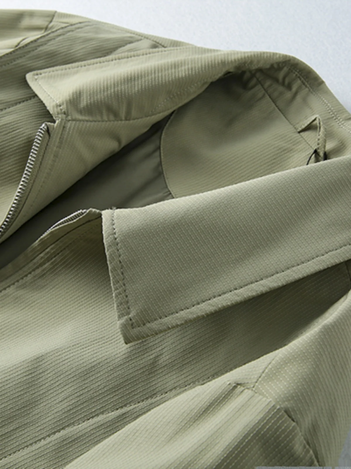 

Korean Sle Casual Men's Jaet with Embroidered Plaid Fabric Loose Fit Lapel Coat Spring Season Long Sve Stand Size