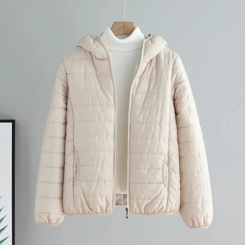 2025 Otoño e Invierno nuevo abrigo de algodón para mujer estilo corto coreano ajustado versátil Color sólido fino abajo