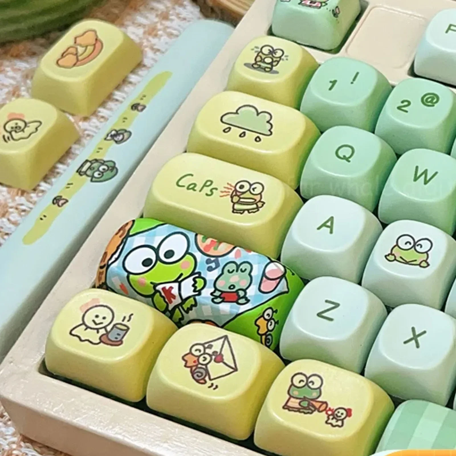 Cartoon Frog Green Keycaps Set 134/139 Keys Pbt Moa Keycap Personalized Five-Sided Sublimation Keycap For Mechanical Keyboard