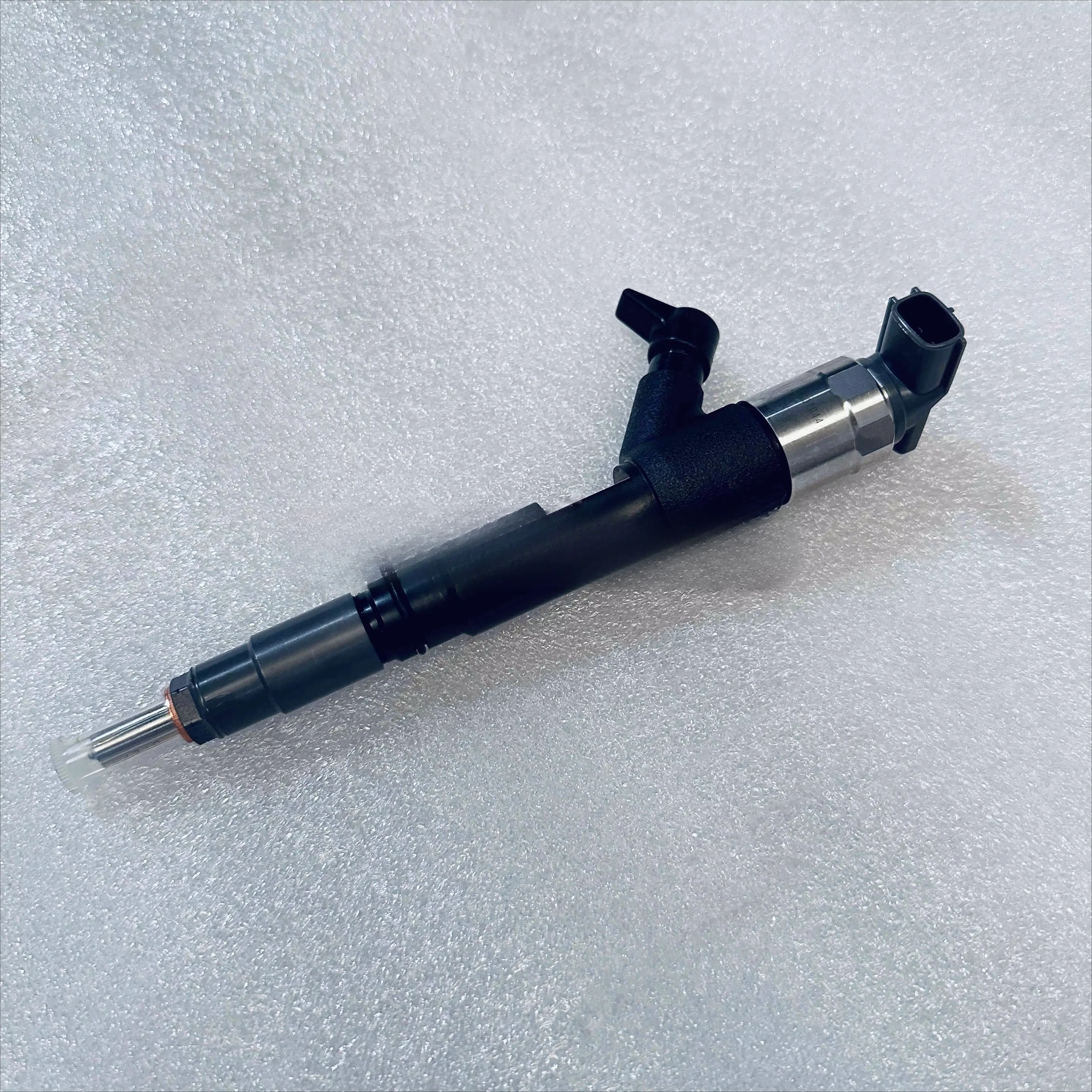 

QSB5.9 ISBE Cummins Engine Parts Machinery Engine Fuel Injector 5367913