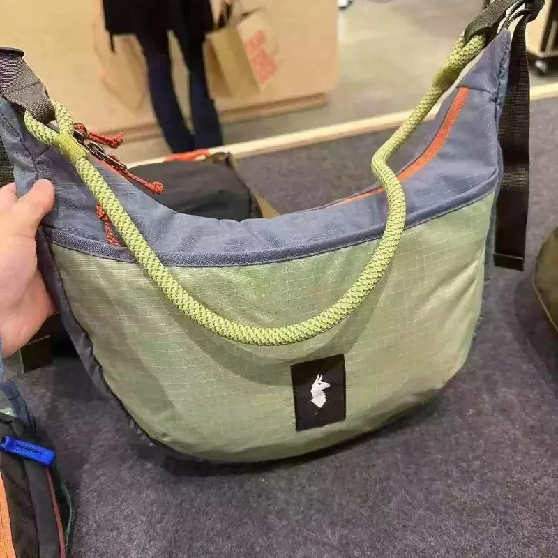 2026 women's nylon crossbody shoulder bag with contrasting color design, dumpling bag, simple and lightweight image 5