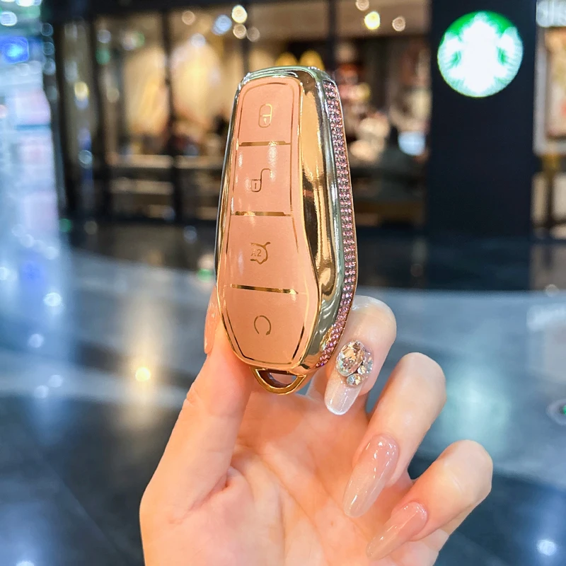 

For BYD series car key bag Love heart charm Butterfly Exquisite fashion car accessories High-end key bag car key case