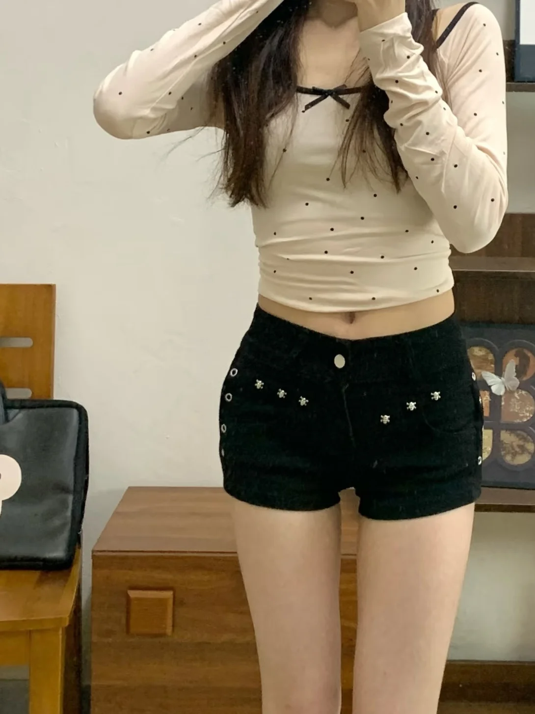 

Low Waist Rivet Detail A-Line Shorts Women's Summer Slimming Versatile Black Denim Hot Pants Commute Friendly Breathable