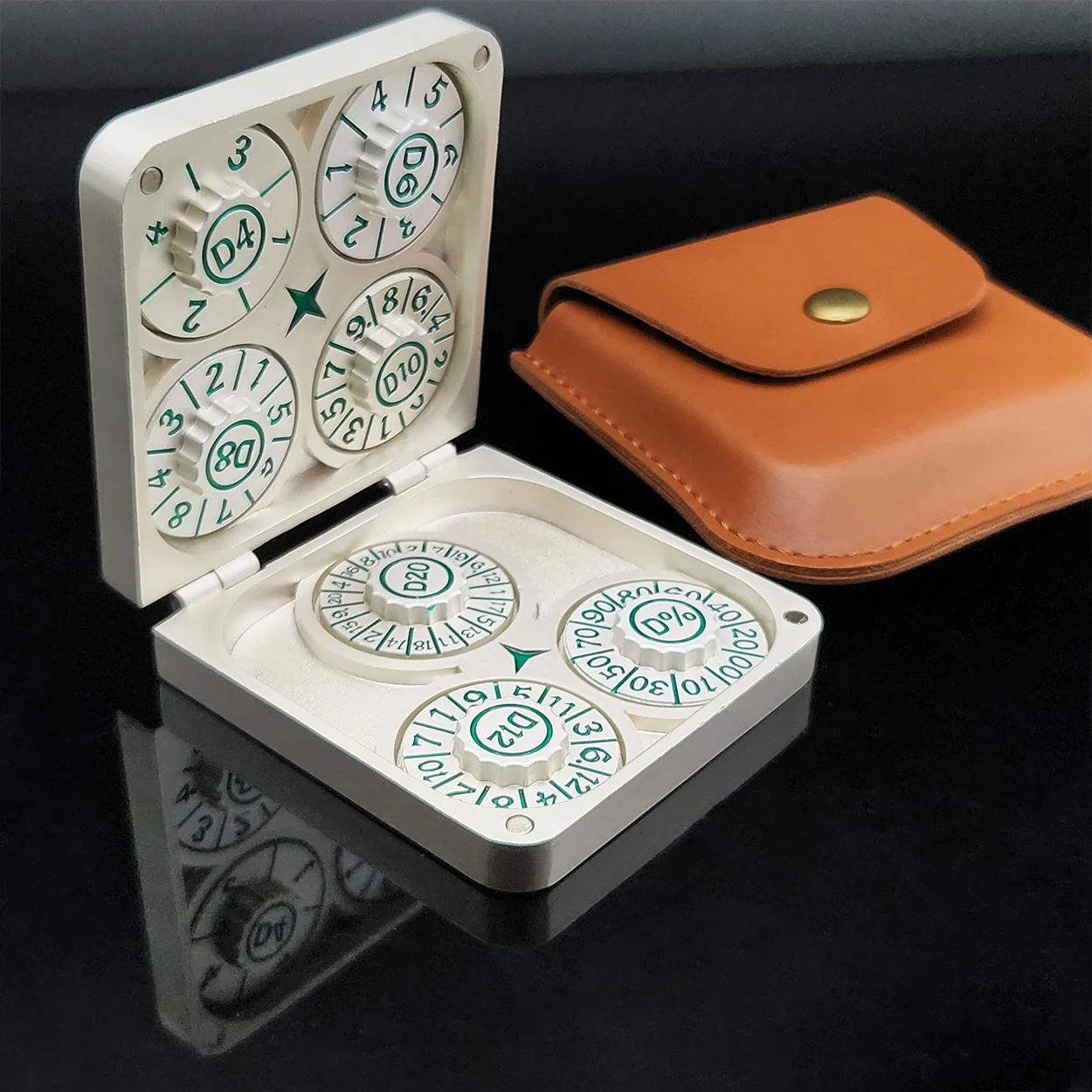 7-in-1 혁신적인 접이식 금속 주사위 세트, 참신한 주사위, 숙련된 플레이어를 위한 선호 주사위, 수집용 주사위