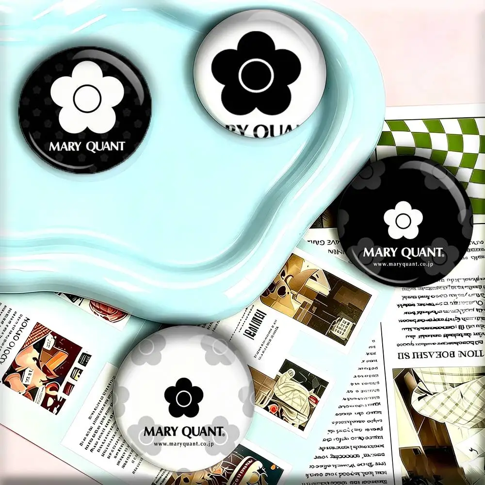 Fashion Logo Q-Quant M-Mary  25mm 32mm 44mm 58mm 75mm Brooches Badges Pins for Accessories Gift