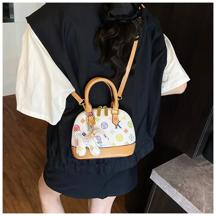 

2025 New! Light Luxury Women's Shell Handbag Vintage Floral Print Fresh Sweet Commuter Messenger Bag