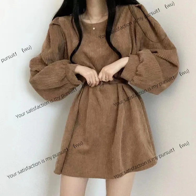 

High cold fan women's clothing temperament pure desire French design sense niche corduroy dress