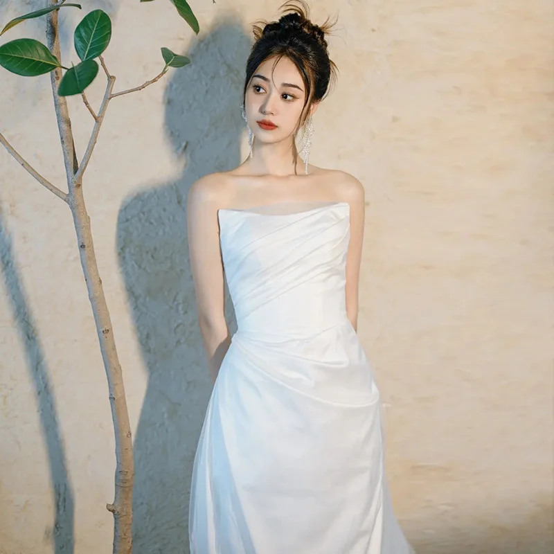 

2026 Women's New Satin Sexy Strapless Light Wedding Dress, Evening Gown, Fashionable Slimming, Simple Mesh Fishtail Dress