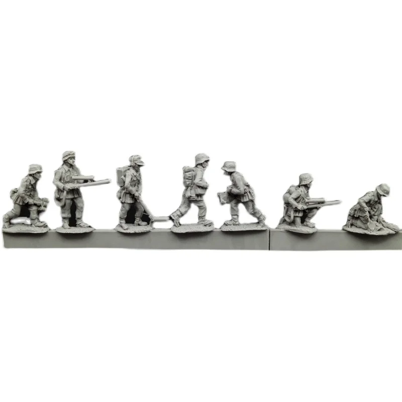 1/72 Scale Resin Model Military GK Engineering Fire-Breathing Soldiers Clearance Diver 7 People Need to Assemble Uncolored