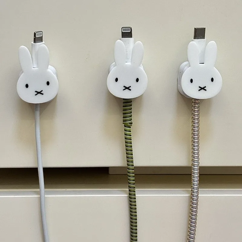 Miffy – support de gestion de câbles magnétiques créatif, Clip de câble magnétique, organisateur Anime pour accessoires de maison et de bureau, 1/2/3 pièces, nouveau