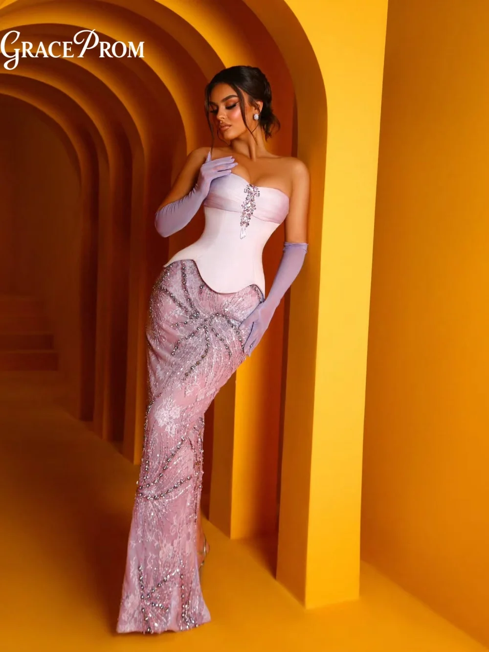 Romantic Strapless Corset Bodice Crystal Embellished Evening Dress 2027 No Glove Pastel Lavender Formal Gala Gown فساتين سهرة