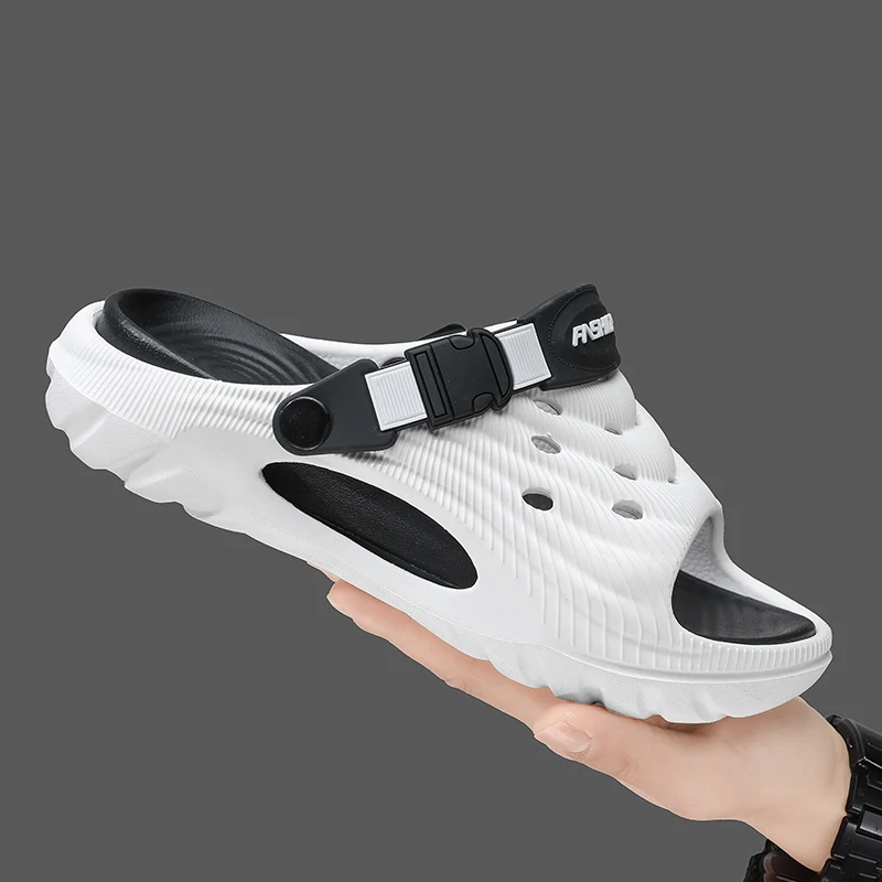 

2026 Summer New Men's Slippers Beach Clogs Outdoor Sandals Soft EVA Slides Men Casual Garden Shoes Male Street Outdoor Slippers
